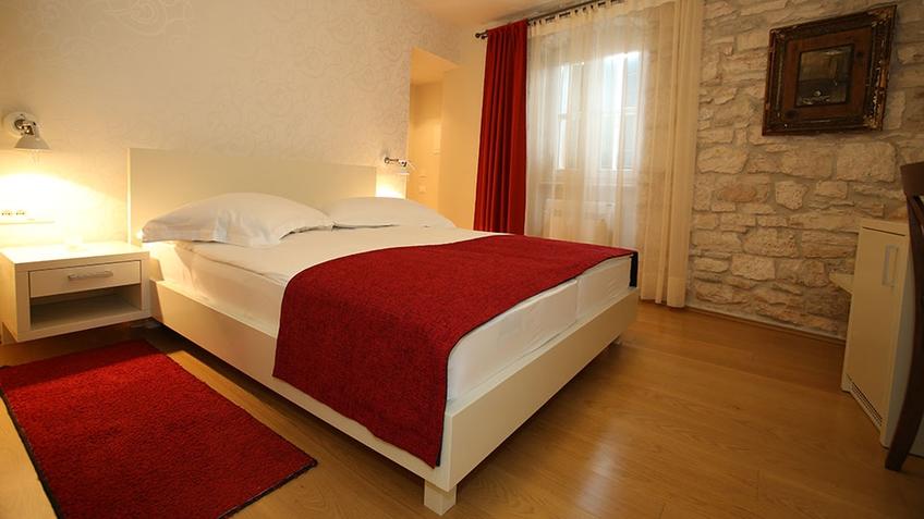 Hotel La Grisa Bale, room 203 [1]
