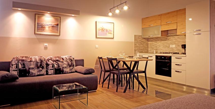 Dado apartmaj [5]