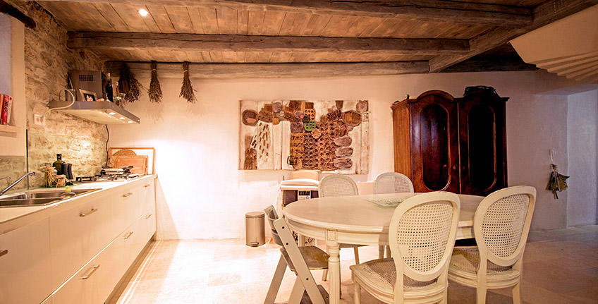 Courtyard Castel Bale - Valle [2]