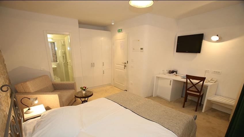 Hotel La Grisa Bale, room 206 [2]