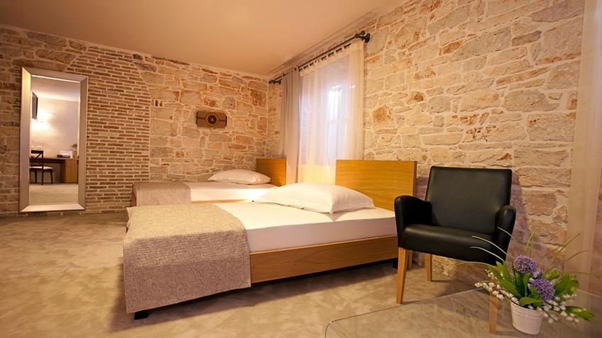 Hotel La Grisa Bale, room 105 [1]