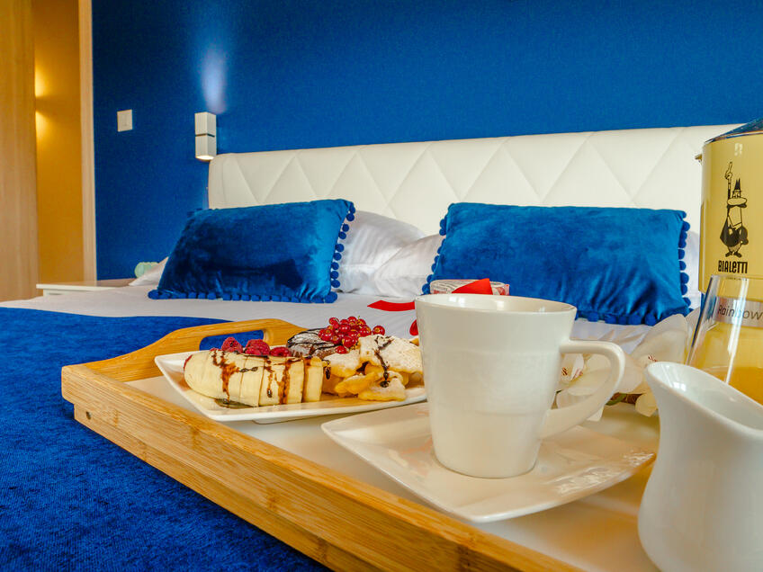 Villa Karla, Tar [4]