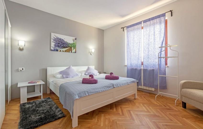 Villa Tramonto, Valle [5]