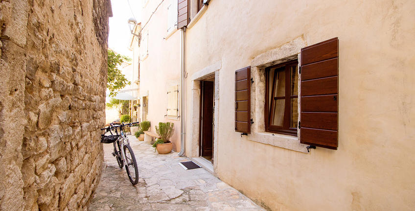 Villa Castel Bale [29]