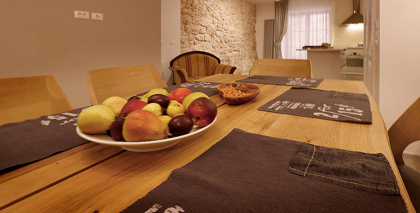 Villa Castel Bale [8]