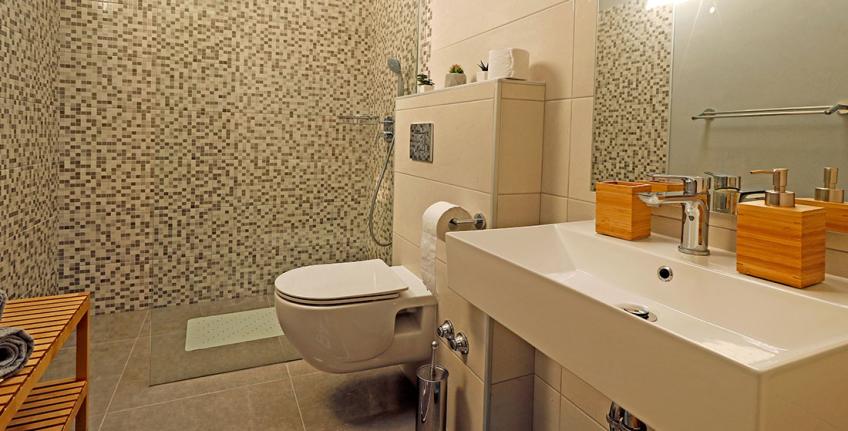 Dado apartmaj [7]