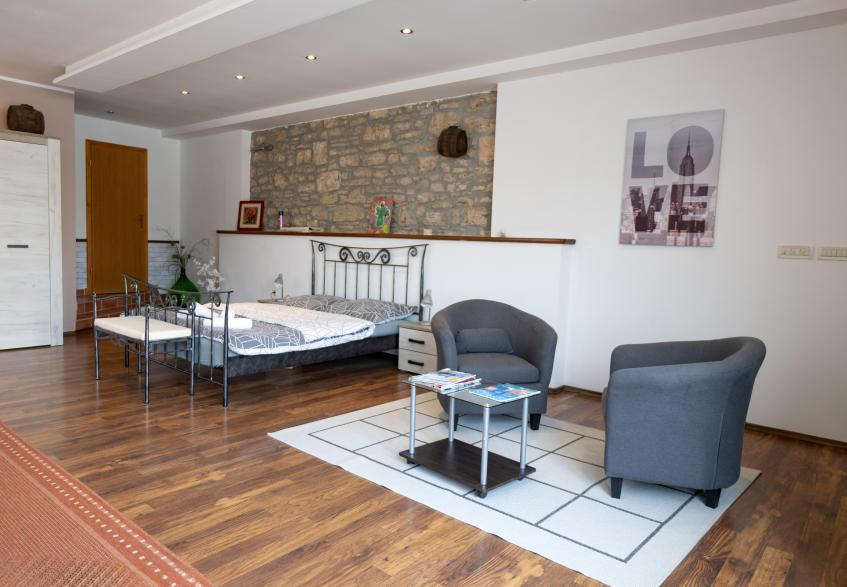 Haus Ninetta [34]