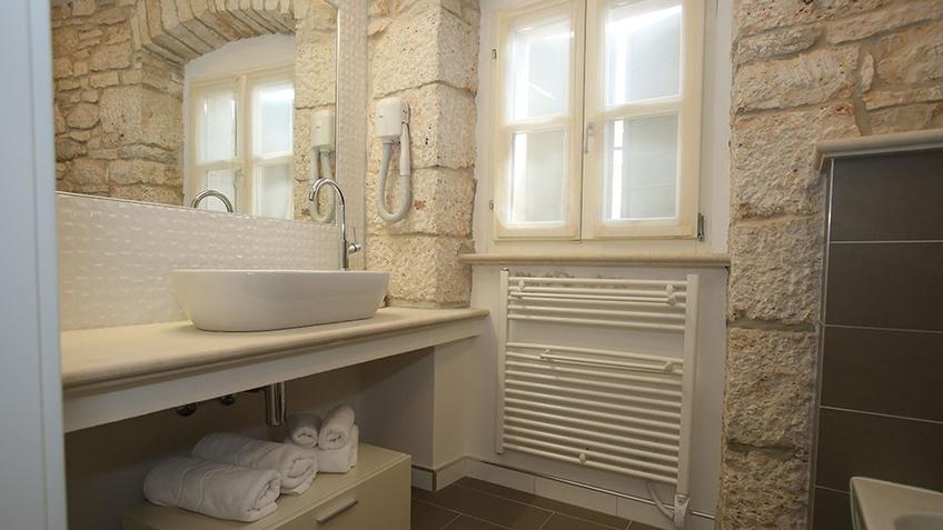 Hotel La Grisa Bale, room 203 [7]