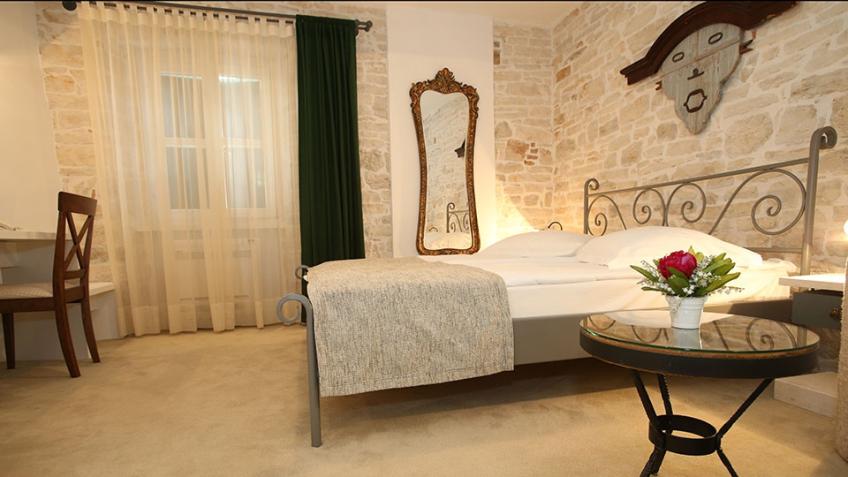 Hotel La Grisa Bale, room 206 [4]