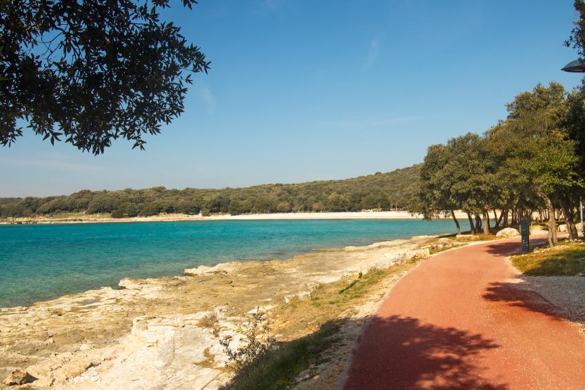 Wat maakt het strand van San Polo in Bale tot één van de beste badplaatsen in Istrië? [9]