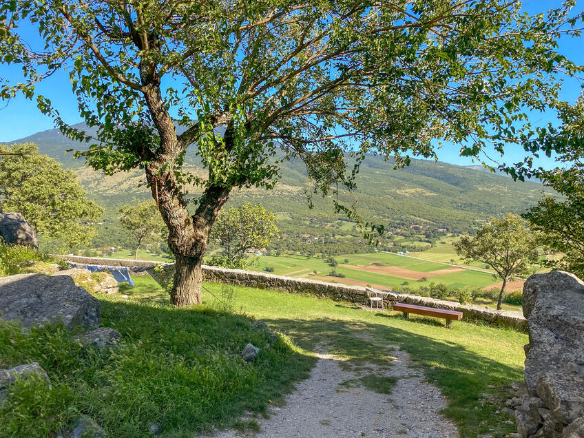 High Road to China (1983) [3]