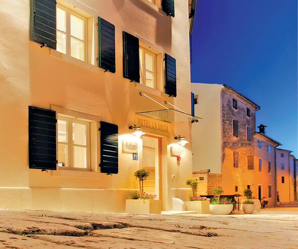 2 pernottamenti con prima colazione € 182 per 2 persone 2 pernottamenti con prima colazione € 182 per 2 persone