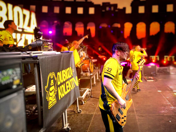 Er wordt voorspeld dat de Dubioza Kolektiv aardbeving Pula Arena zal raken! Er wordt voorspeld dat de Dubioza Kolektiv aardbeving Pula Arena zal raken!