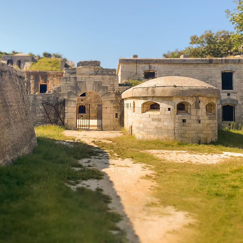 Exposición multimedia sobre el sistema de fortificación de Pula [1]