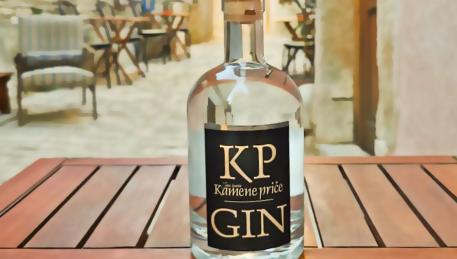 Il gin batte il tempo nella famosa taverna jazz Kamene priče (Storie di pietra) a Bale