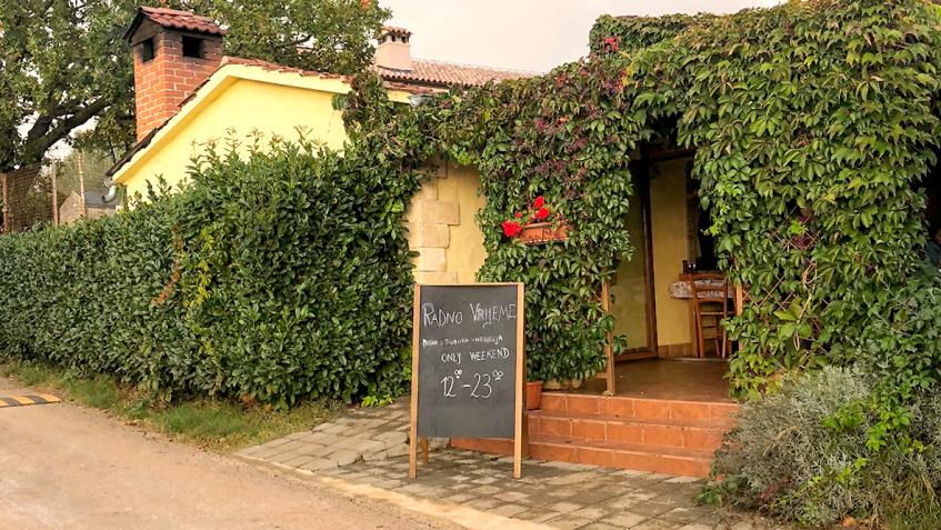 Agriturismo Mekiši village [6]