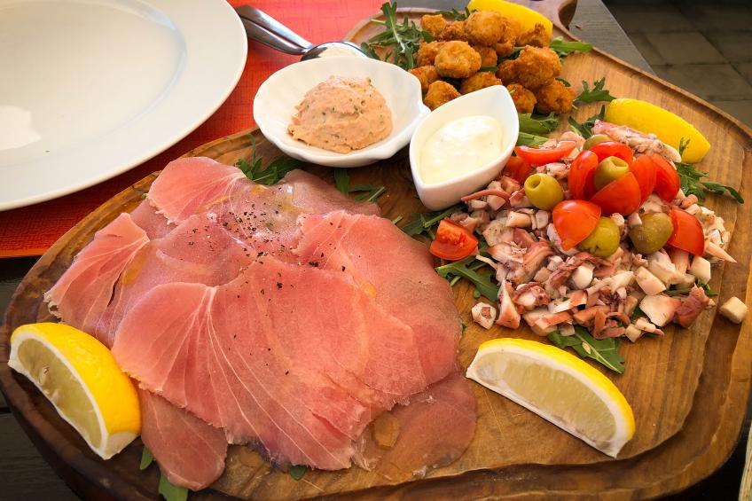 Madalu restaurant [2]