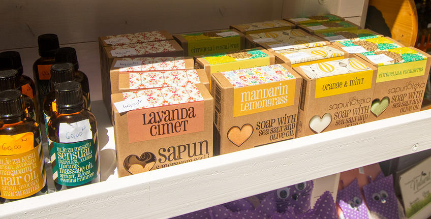 Negozio di prodotti istriani, Bale [9]