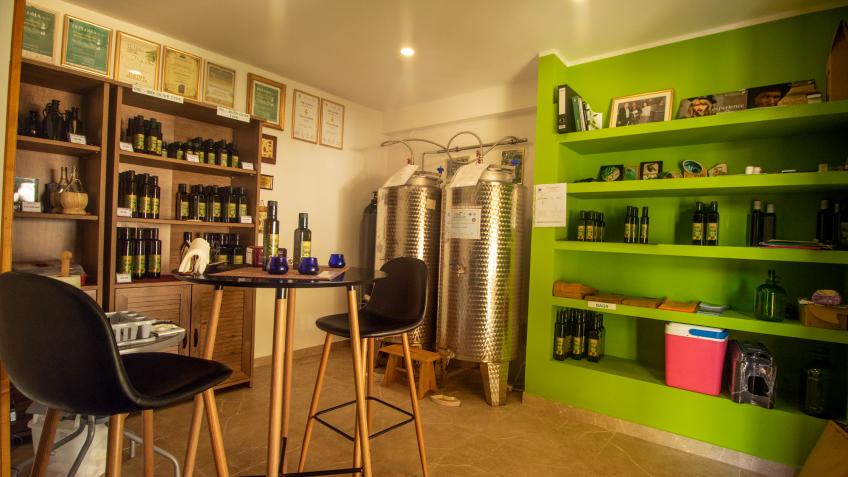 Maur - Olivenölproduzent, Bale [9]