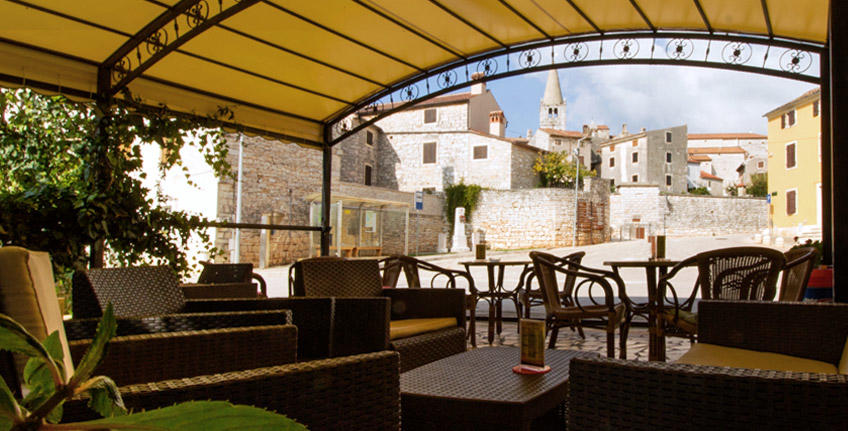 Da Davorka - Caffe bar Bale [2]