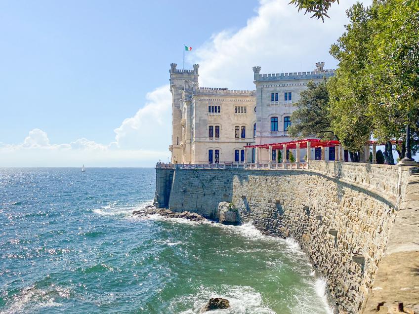 Trst [11]