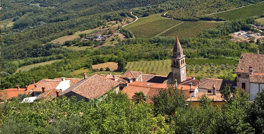 Montona [10]