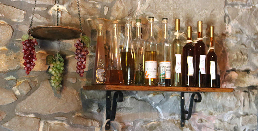 Hum – the smallest town in the world [6]