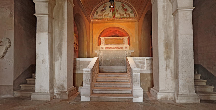 Lapidarij - kripta u Balama [2]