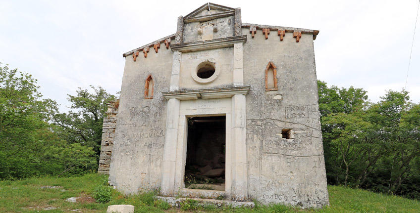 The Church of St. Peter on the peak [2]
