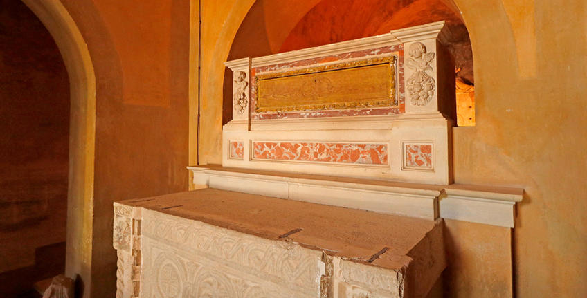 Lapidarij - kripta u Balama [4]